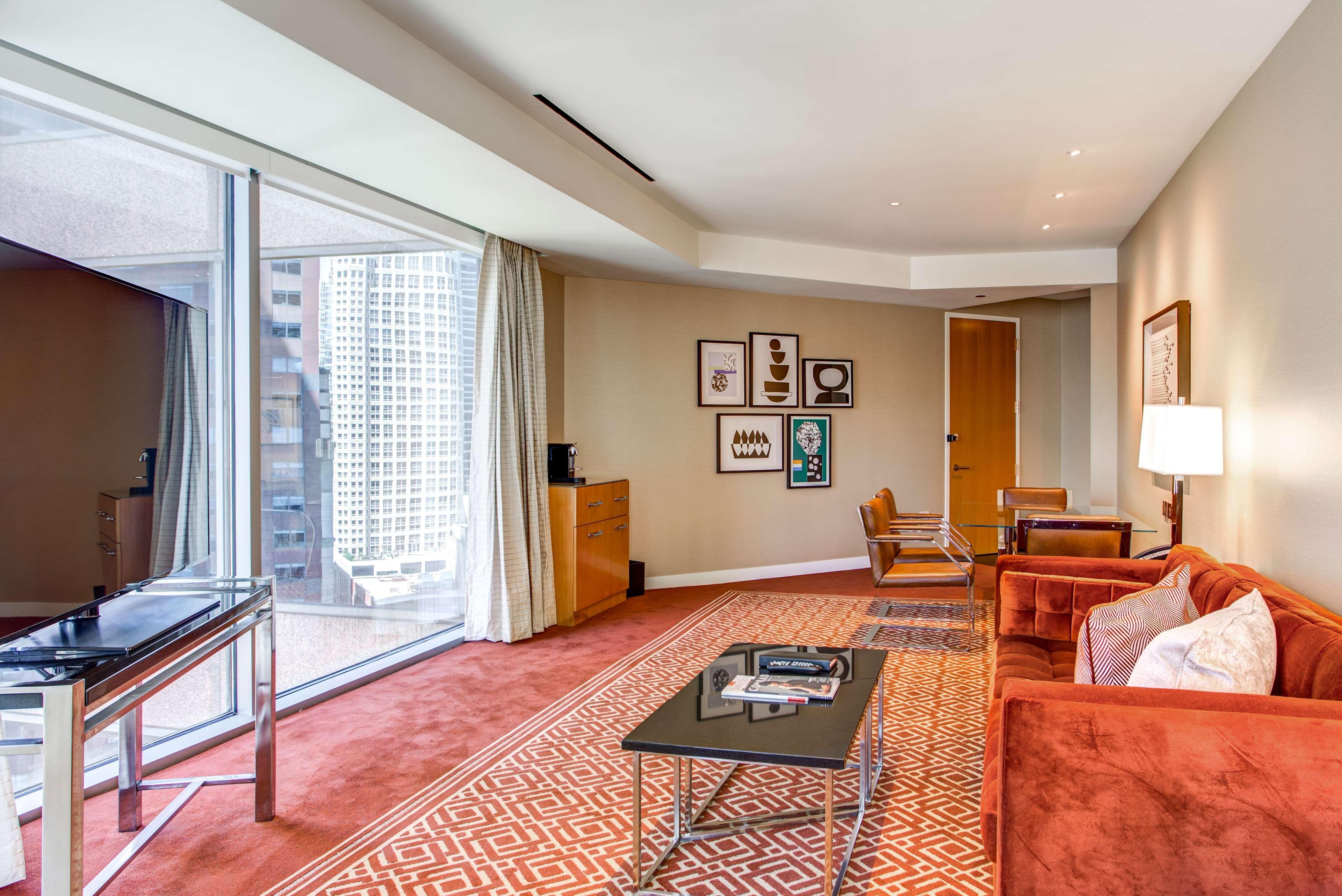 Residence Inn By Marriott Chicago Downtown Magnificent Mile Экстерьер фото